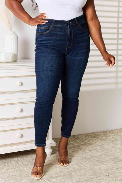 Judy Blue Full Size Skinny Jeans with Pockets