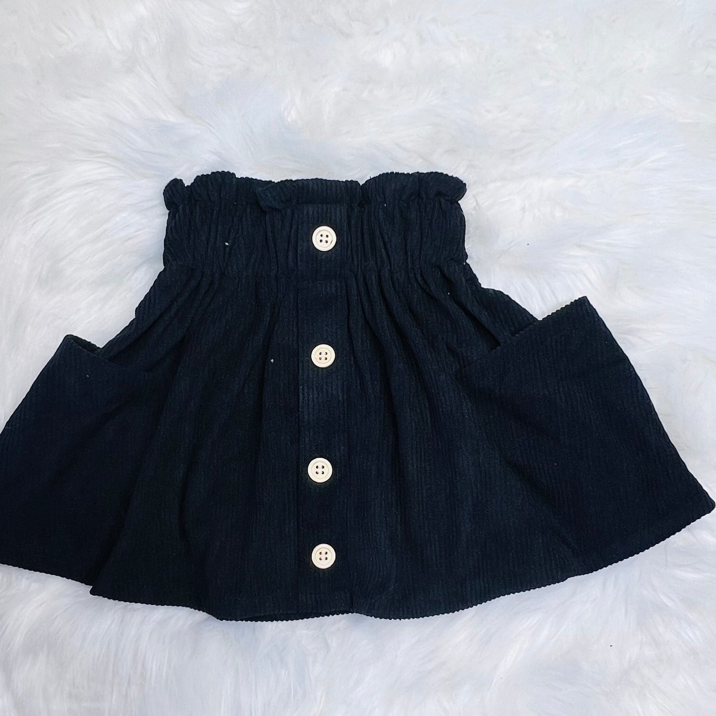 Black corduroy pocket-skirt